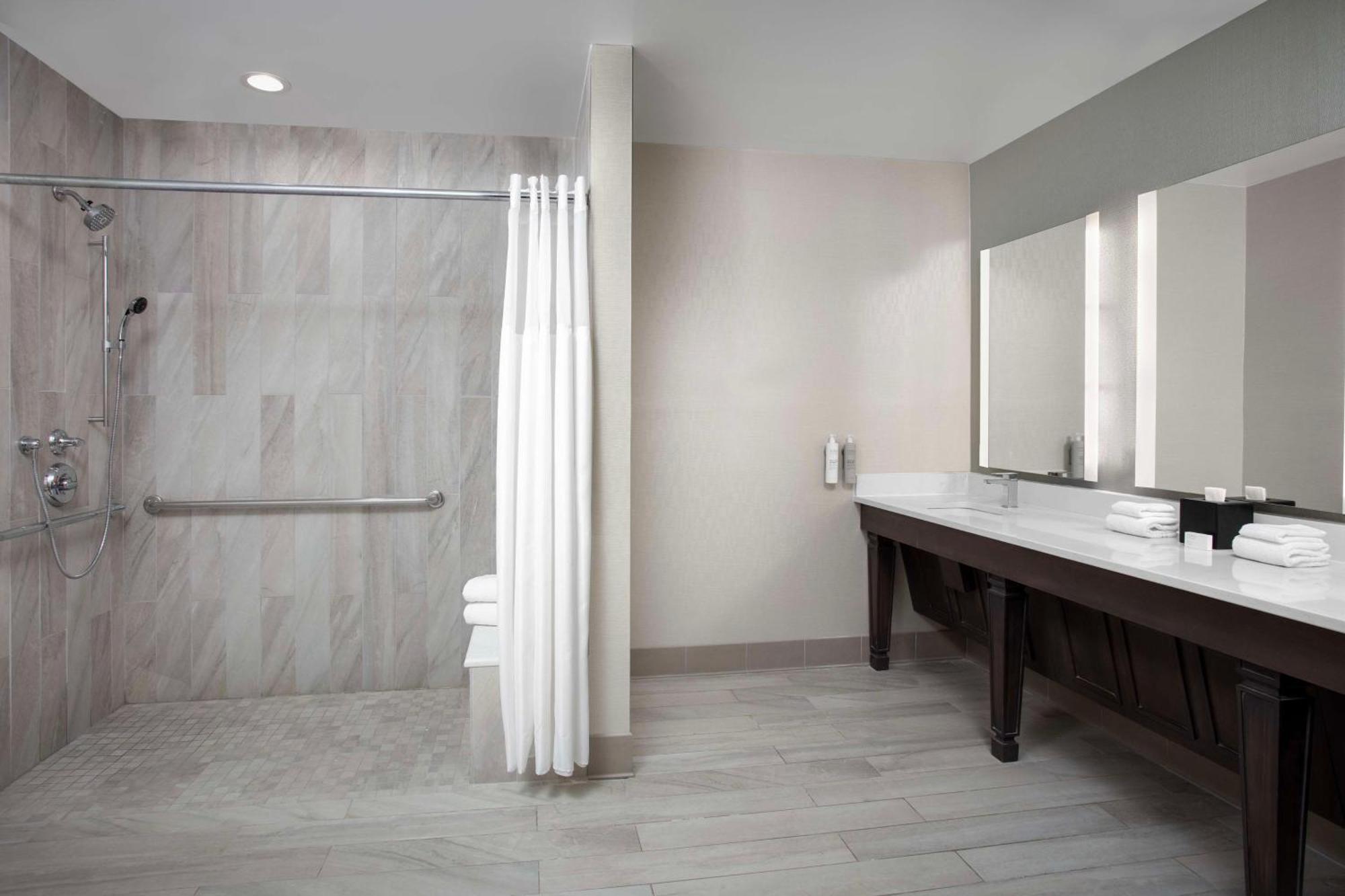 Hilton Garden Inn Philadelphia-Fort Washington Exteriör bild